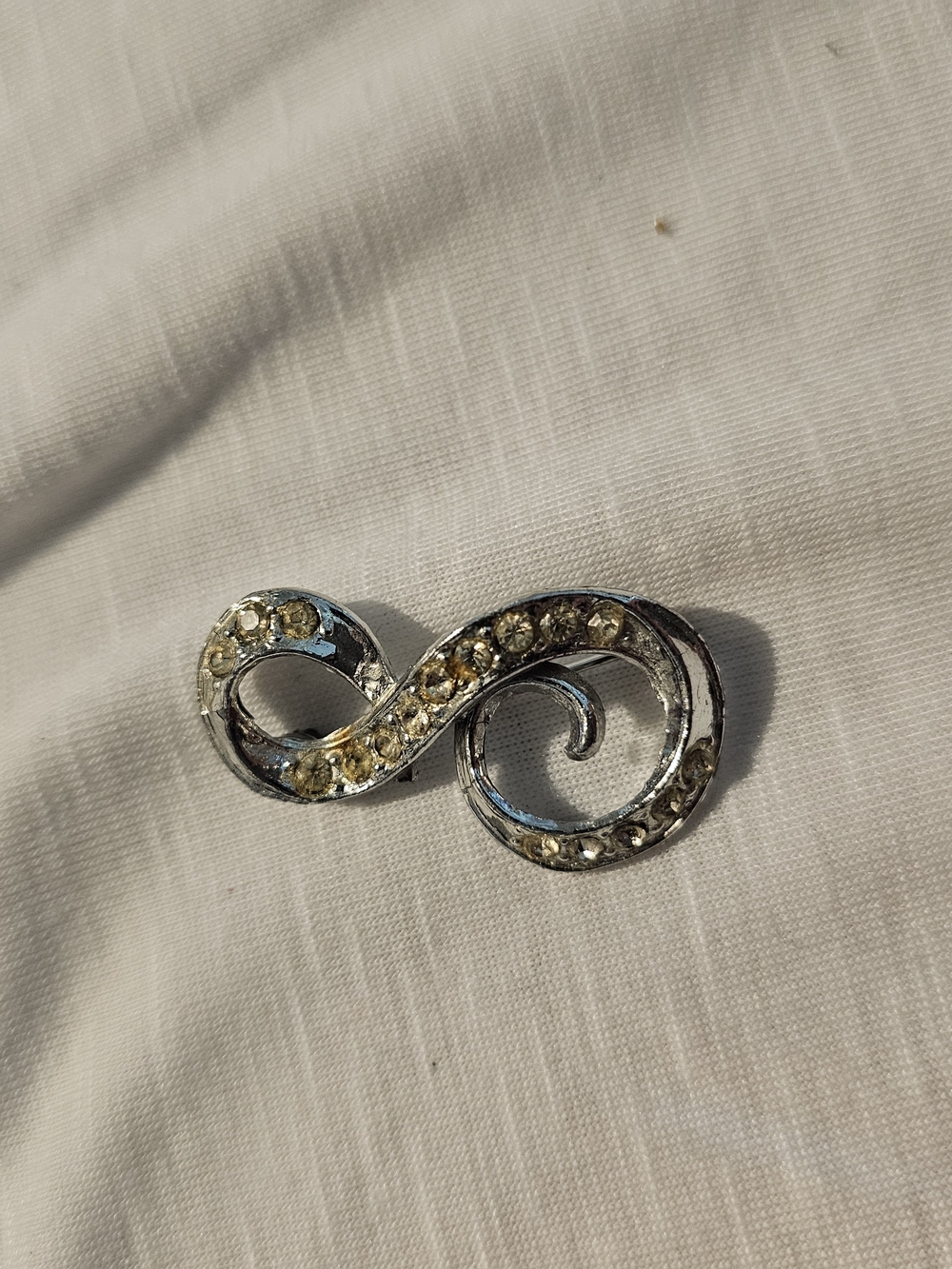 Vintage S Brooch with Champagne Crystals